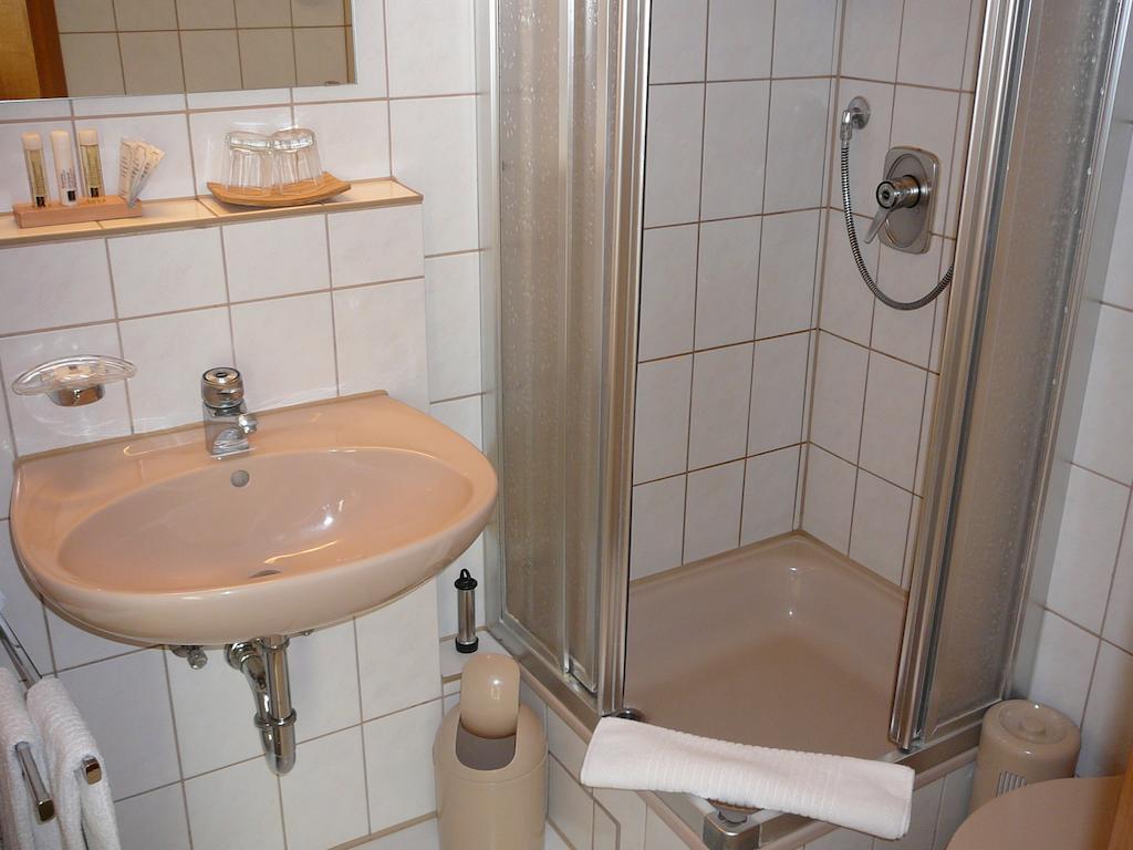 Hotel Garni Schmid ノイ・ウルム 部屋 写真