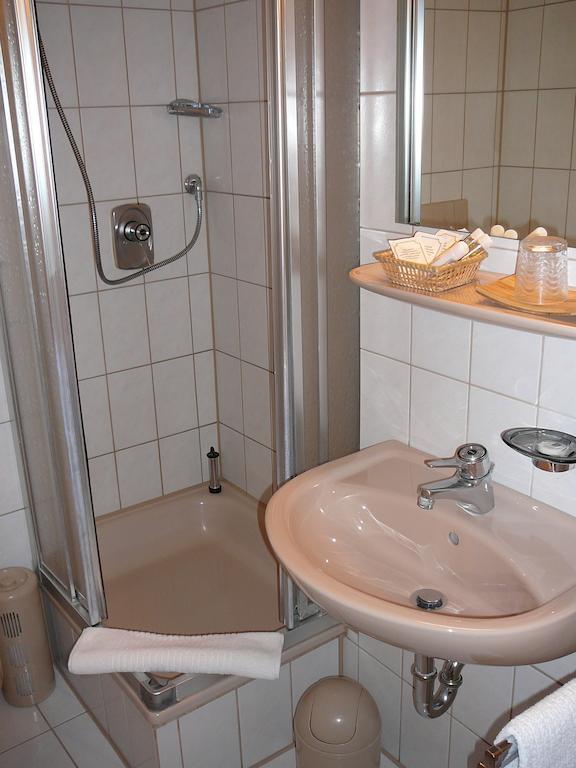 Hotel Garni Schmid ノイ・ウルム 部屋 写真