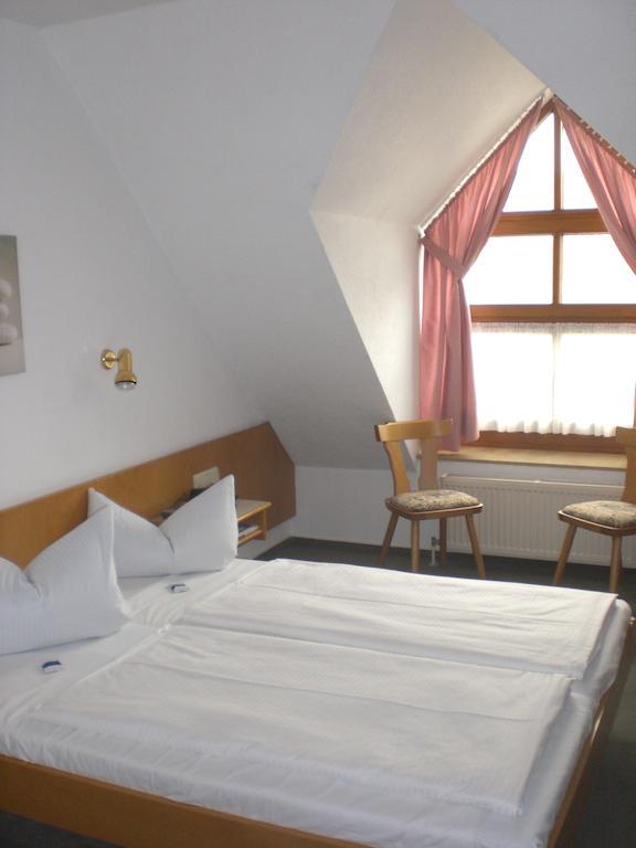 Hotel Garni Schmid ノイ・ウルム 部屋 写真